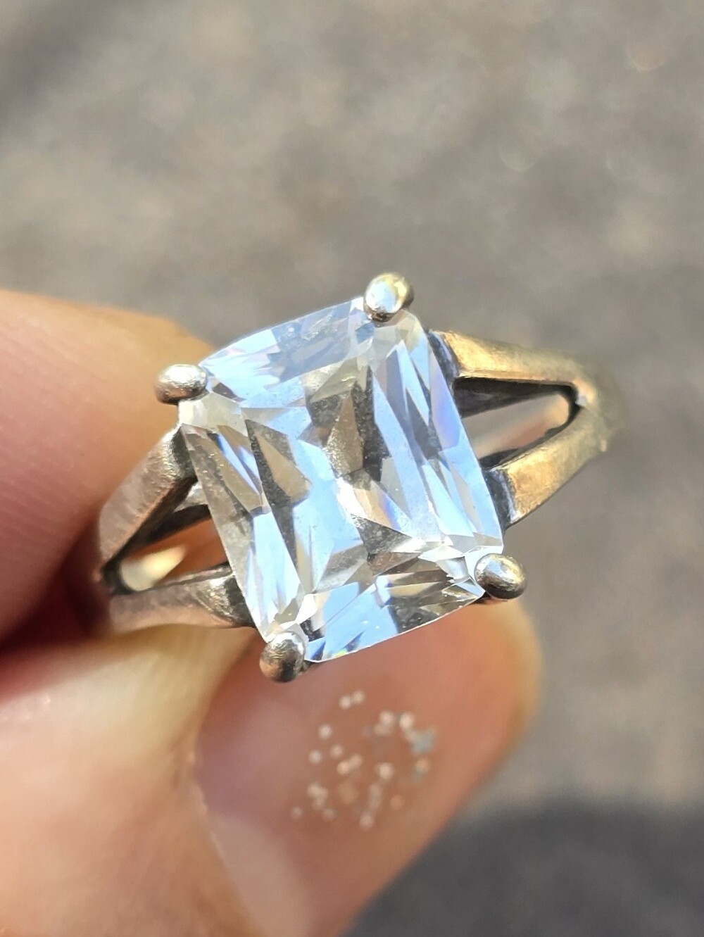 Vintage emerald cut CZ diamond split shank 925 sterling silver band ring size 6